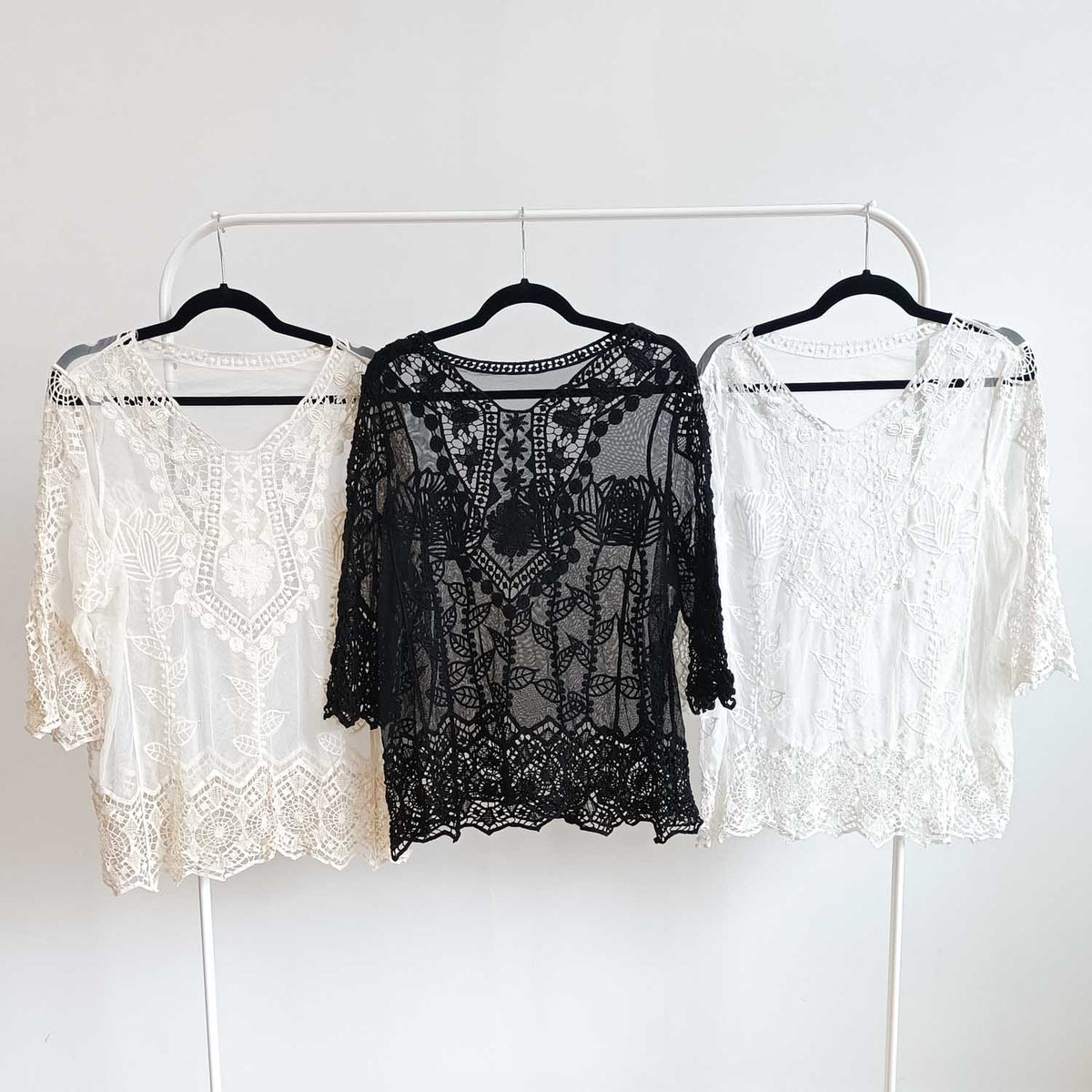 Camiseta Dorada con Detalles | Elegancia y Estilo - Cristishop