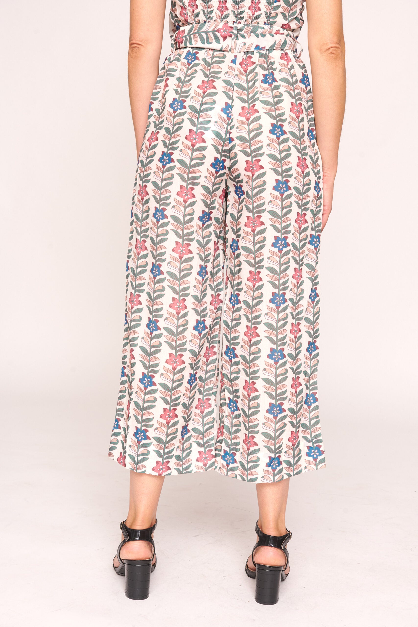 Blusa Halter Estampado Flores