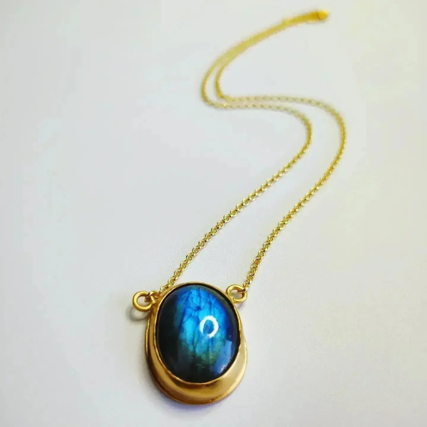 Oval Labradorite Pendant